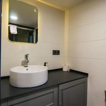 Tiny House بيت للعطل
